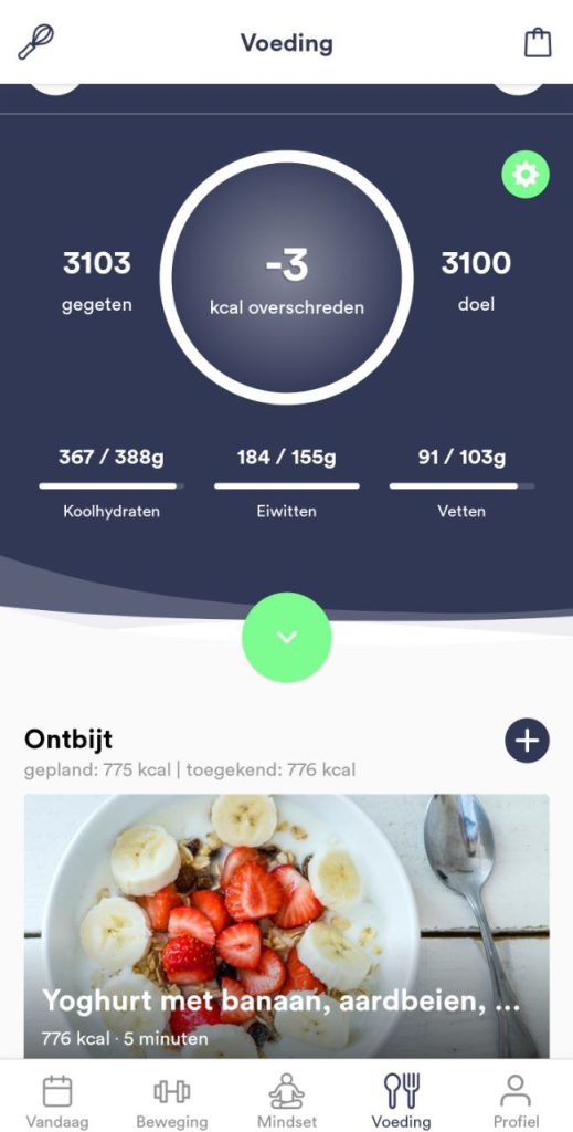 Vytal app nutrition tracking screen showing daily calorie intake, macros, and a planned breakfast.